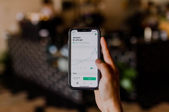 4塊石頭騙貸8億，60家機構踩雷：AMC成功追回40億優(yōu)先受償權