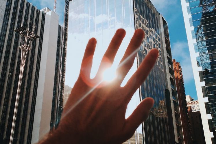 首次以個人身份被追債38億！昔日首富快頂不住了